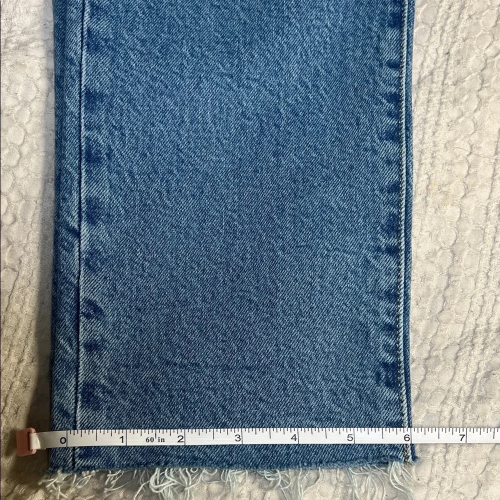 Good American Light Blue Straight Leg Jeans size 6/28
